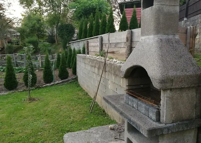 بيت للعطل House Papa Vinica